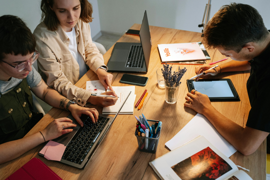 Errores de seguridad informática que siguen ocurriendo en empresas y usuarios